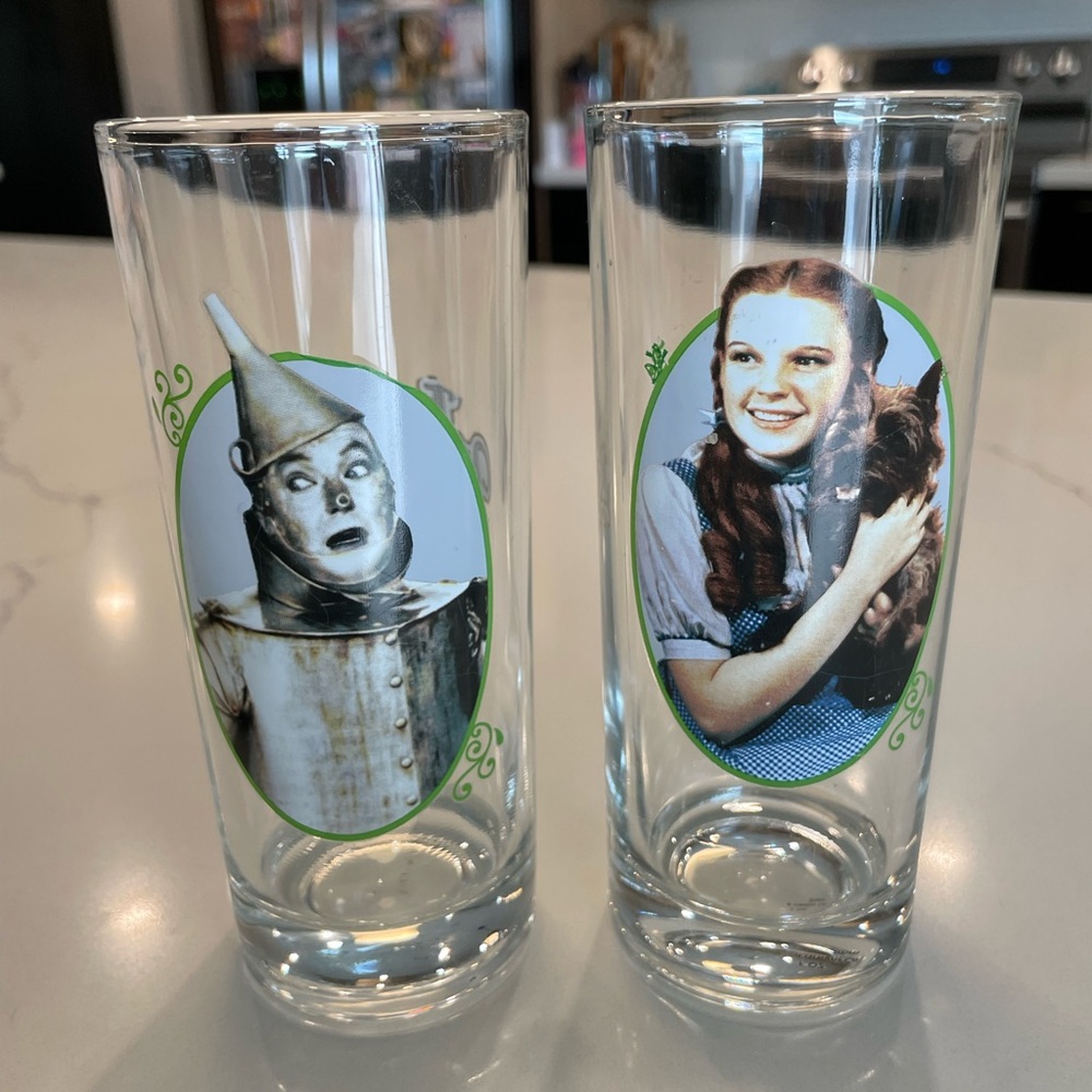 VTG The Wizard of Oz Dorothy & Tin Man Collectible Drinking Glasses - Set of Two